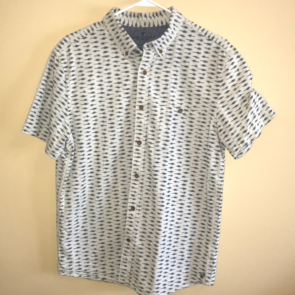 Short sleeve button down